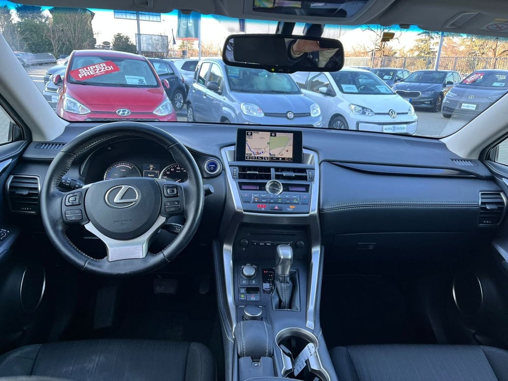 Lexus NX usata a Milano (15)