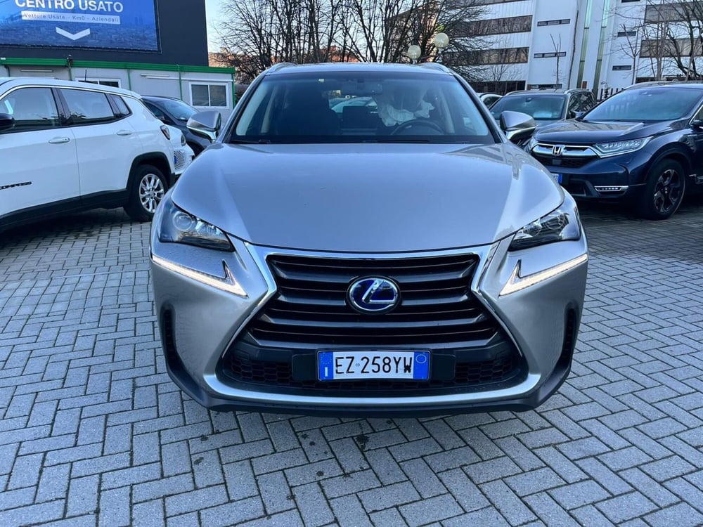 Lexus NX usata a Milano (2)