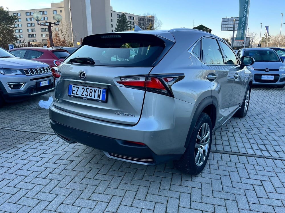 Lexus NX usata a Milano (6)