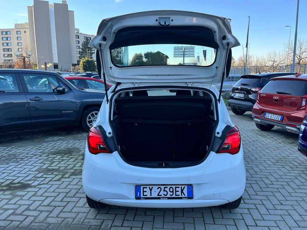 Opel Corsa usata a Milano (9)