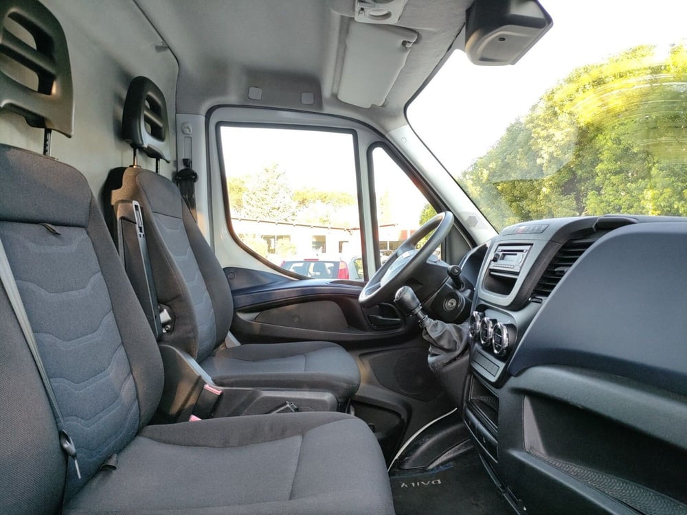 Iveco Daily Furgone usata a Roma (6)