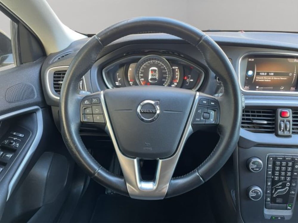 Volvo V40 Cross Country usata a Perugia (11)