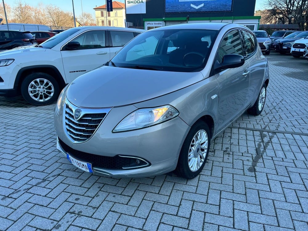 Lancia Ypsilon usata a Milano