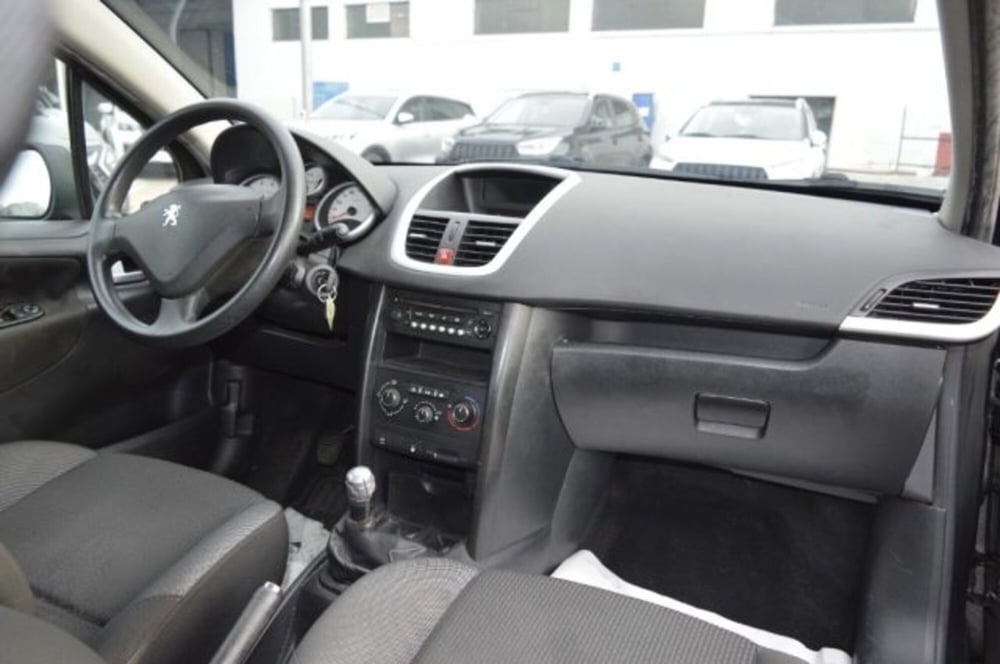 Peugeot 207 usata a Latina (10)