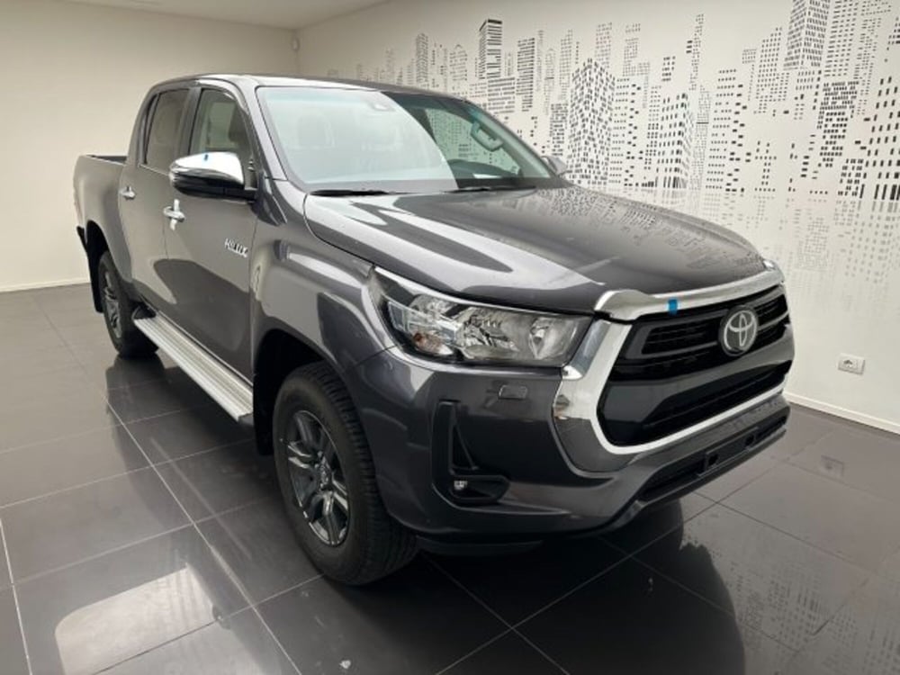 Toyota Hilux nuova a Cuneo (2)