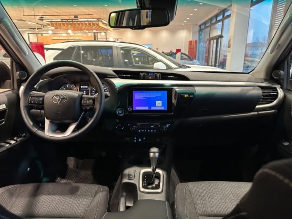 Toyota Hilux nuova a Cuneo (11)