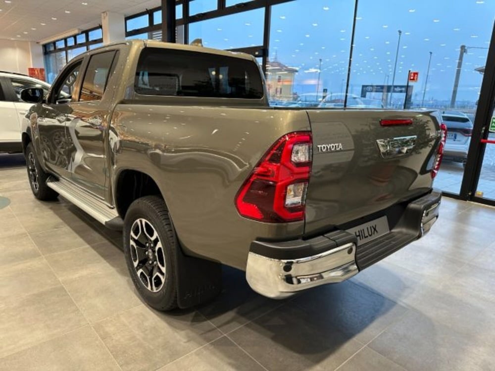 Toyota Hilux nuova a Cuneo (4)