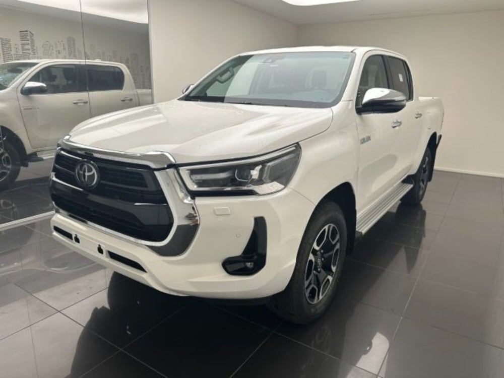 Toyota Hilux nuova a Cuneo