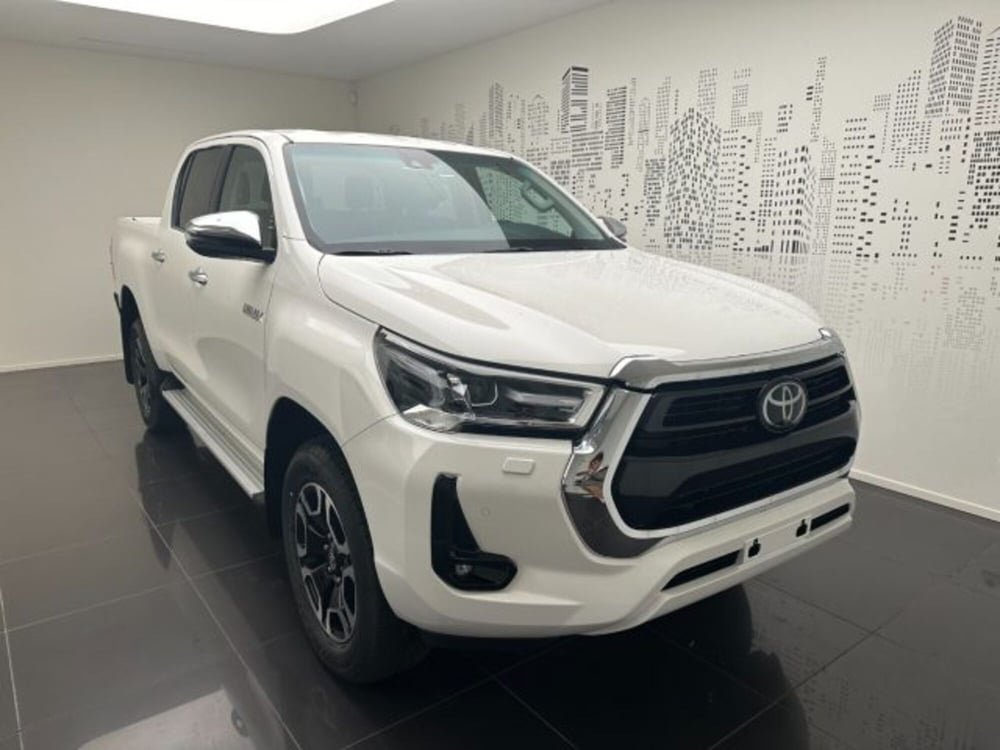 Toyota Hilux nuova a Cuneo (2)