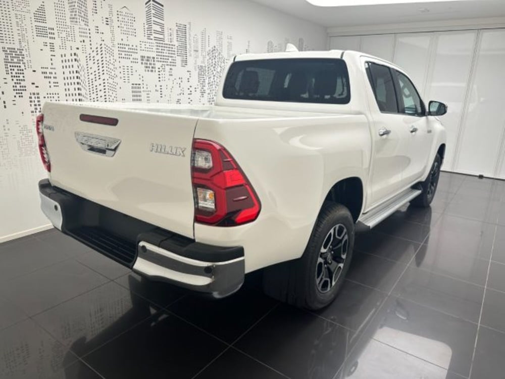 Toyota Hilux nuova a Cuneo (3)