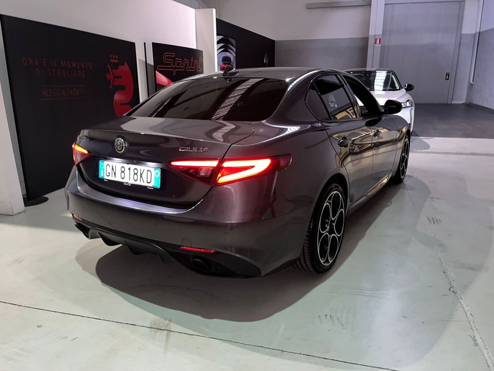 Alfa Romeo Giulia usata a Milano (5)