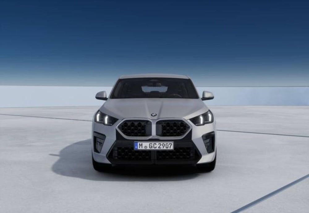 BMW X2 nuova a Modena (3)