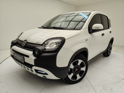 Fiat Panda Cross 1.0 firefly hybrid Cross s&amp;s 70cv 5p.ti del 2024 usata a Erba