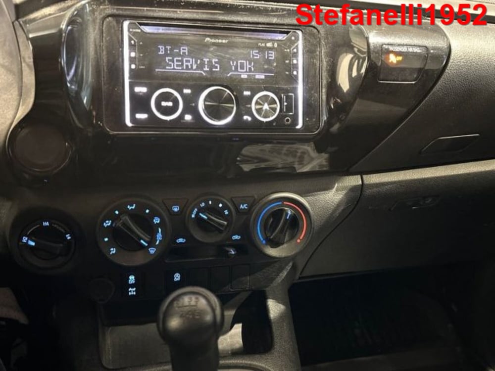 Toyota Hilux usata a Bologna (18)