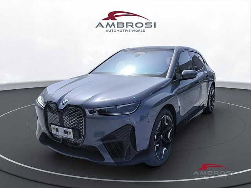 BMW iX nuova a Viterbo