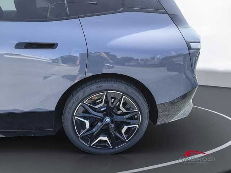 BMW iX nuova a Viterbo (19)
