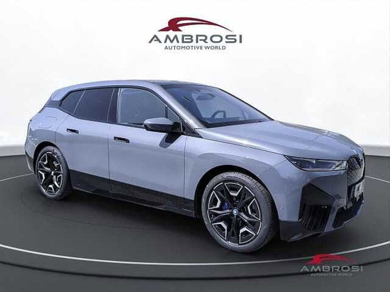 BMW iX nuova a Viterbo (2)