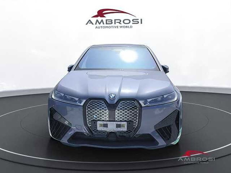 BMW iX nuova a Viterbo (7)