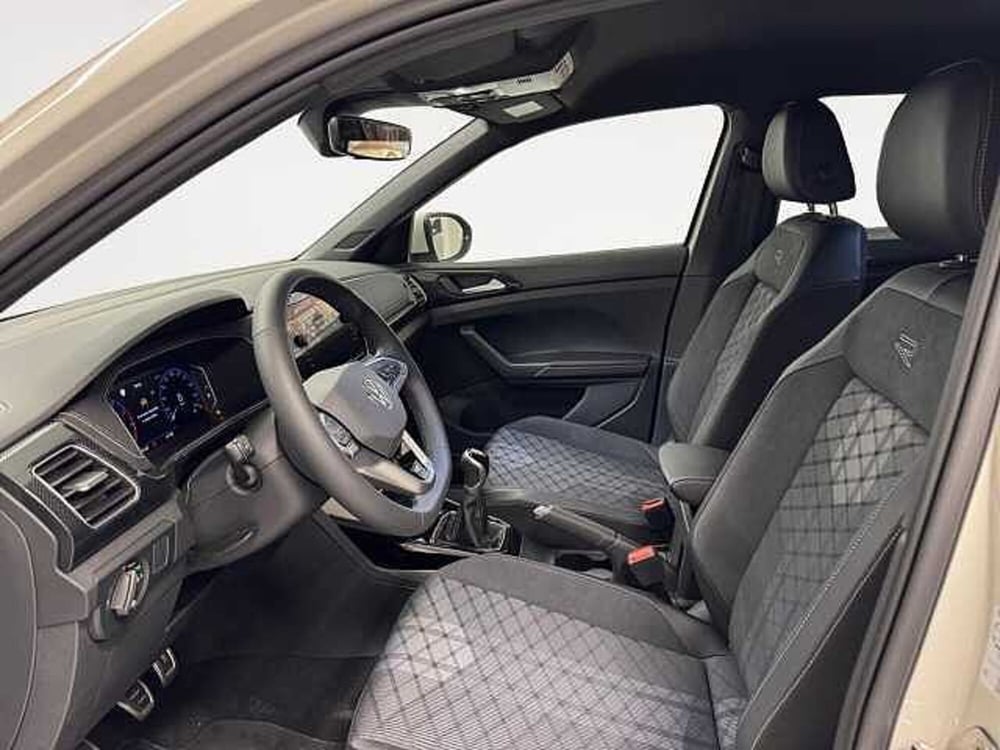 Volkswagen T-Cross nuova a Lecco (11)