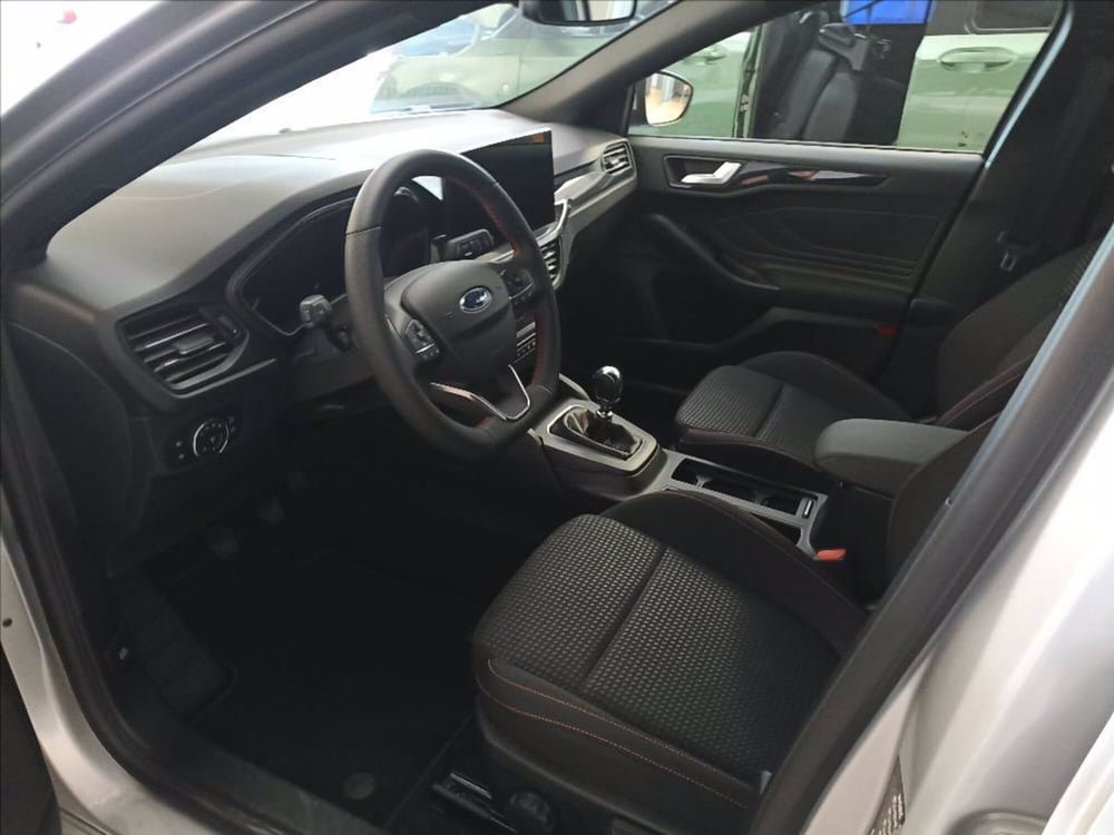 Ford Focus Station Wagon nuova a Milano (11)