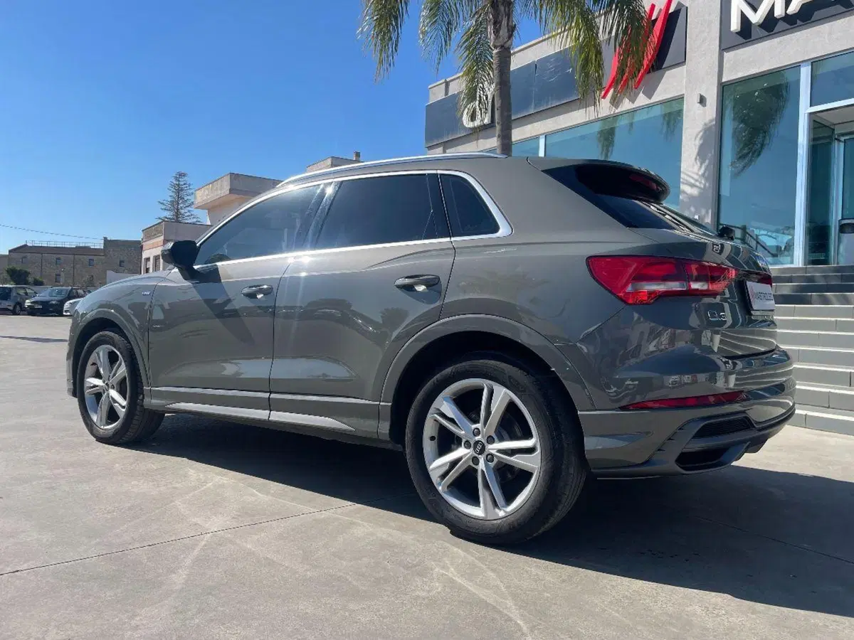 Audi Q3 Sportback usata a Lecce (17)