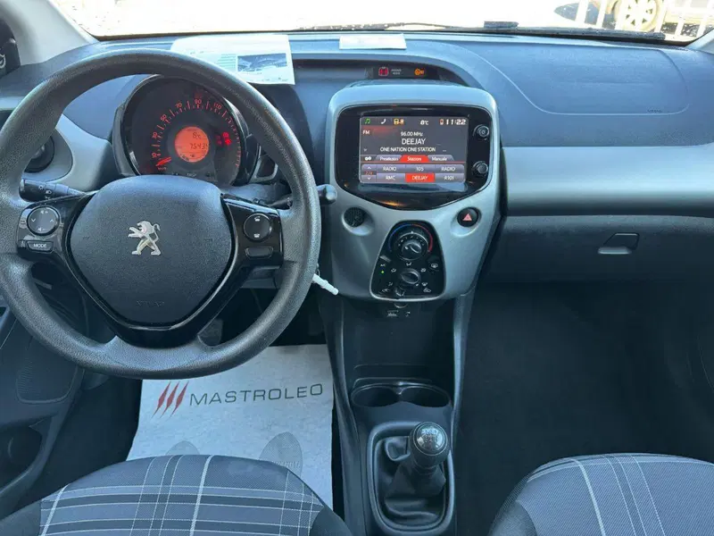 Peugeot 108 usata a Lecce (13)