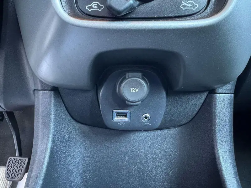 Peugeot 108 usata a Lecce (14)