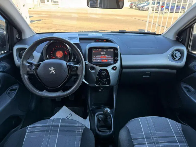 Peugeot 108 usata a Lecce (16)
