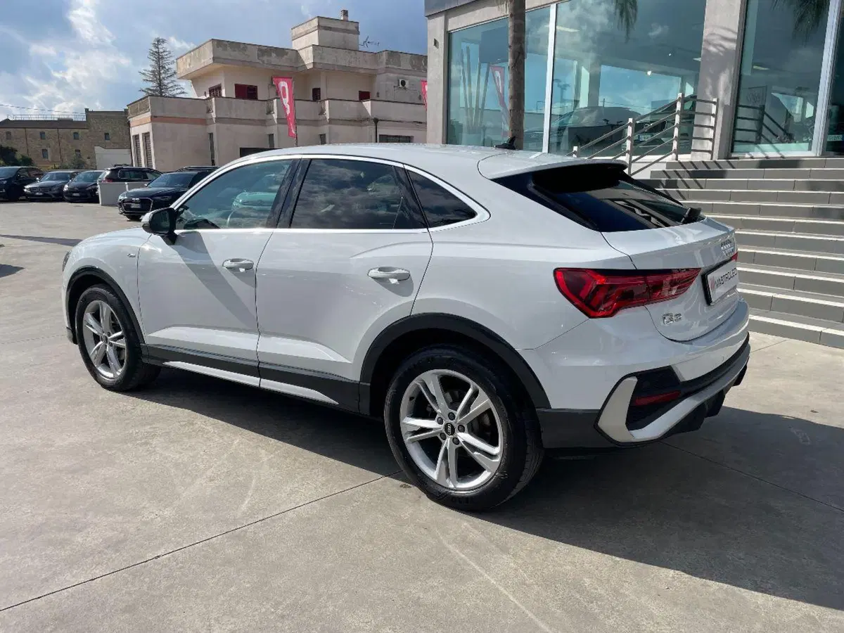 Audi Q3 Sportback usata a Lecce (16)