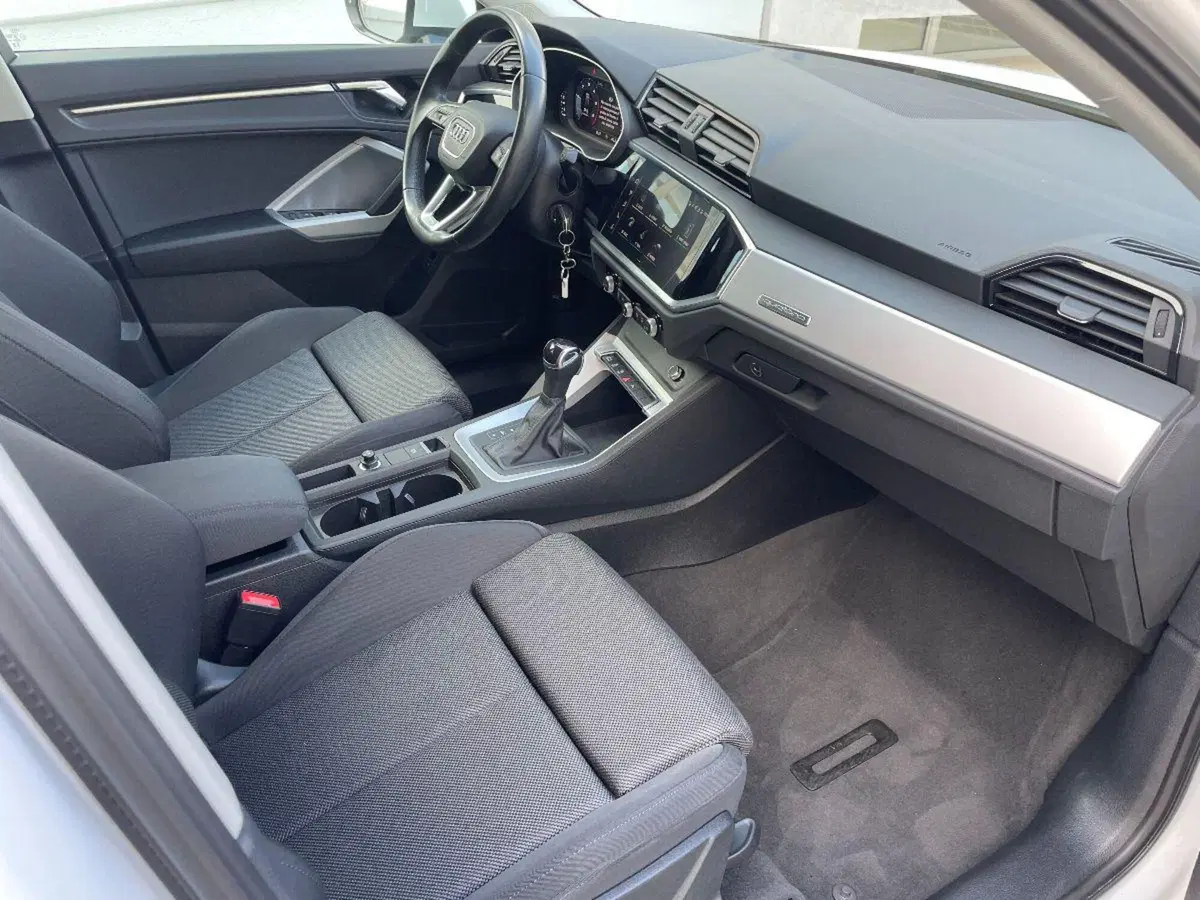 Audi Q3 Sportback usata a Lecce (18)