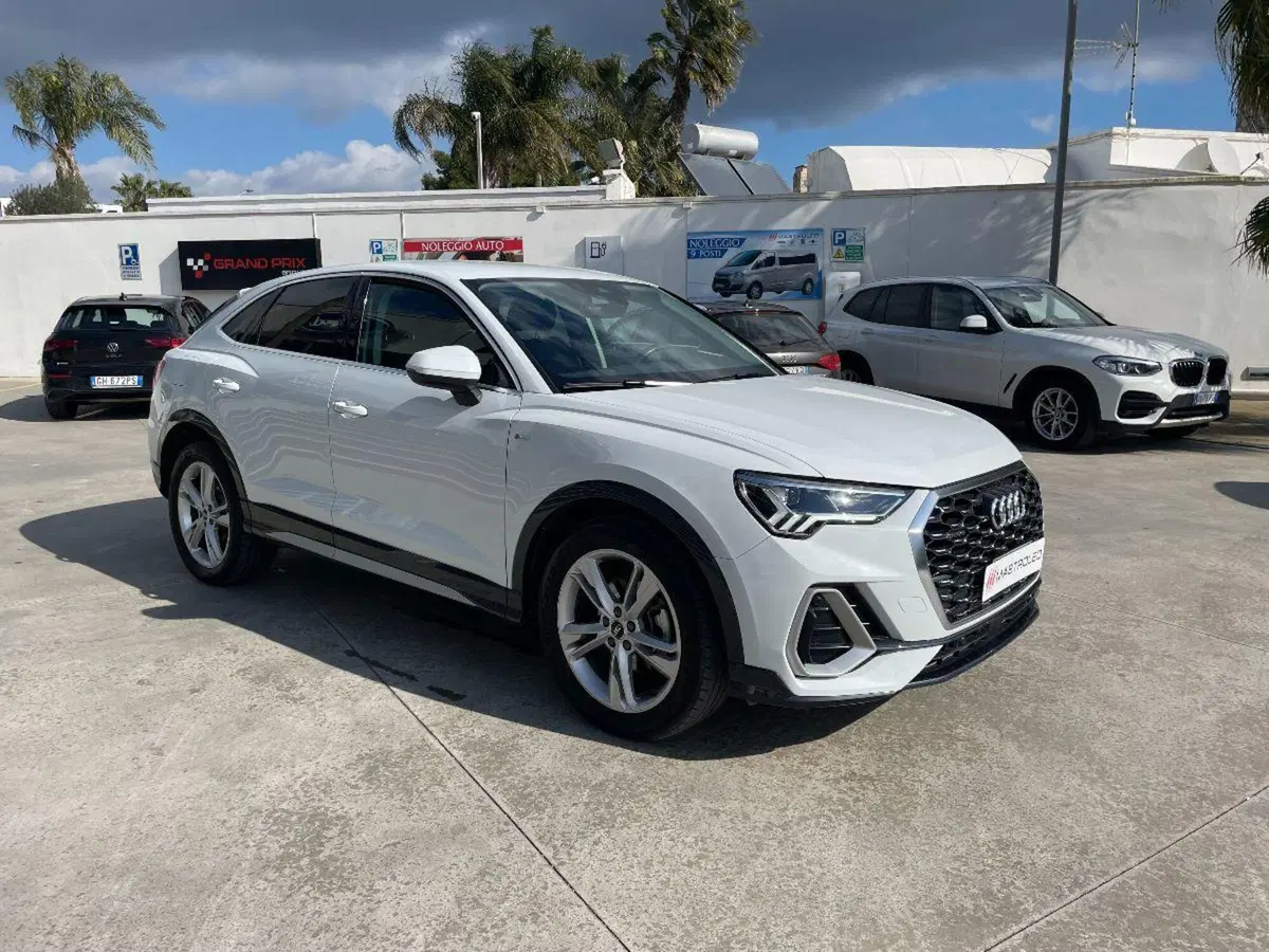Audi Q3 Sportback usata a Lecce (9)