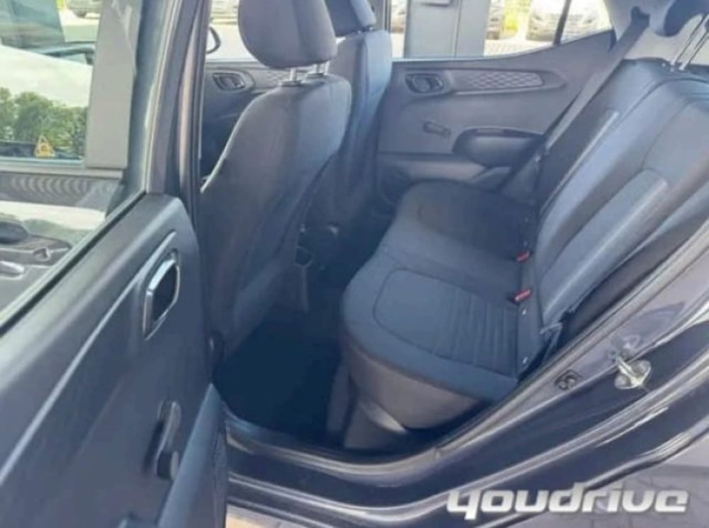 Hyundai i10 usata a Napoli (9)