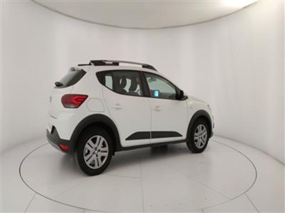 Dacia Sandero Stepway usata a Bari (8)