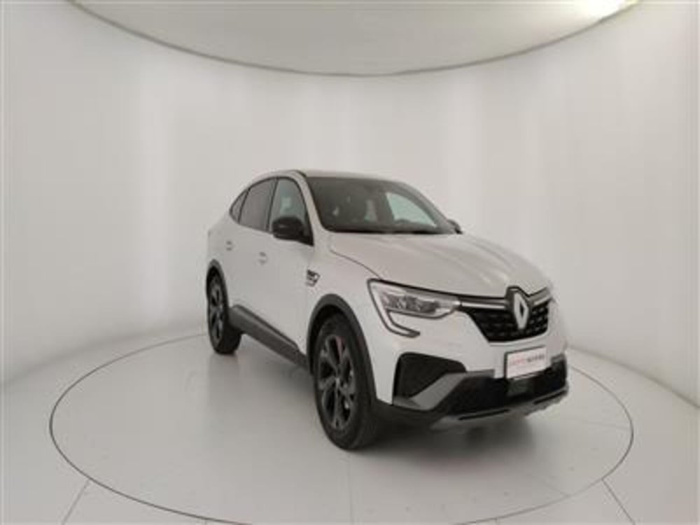 Renault Arkana usata a Bari (11)