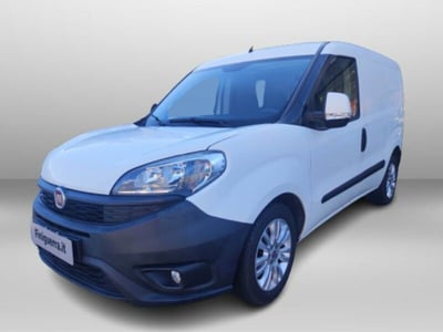 Fiat Dobl&ograve; Furgone 1.6 MJT 105CV PC-TN Cargo Lamierato SX E5+  del 2016 usata a Poggiridenti