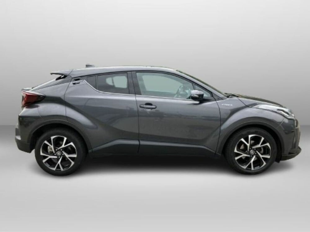 Toyota Toyota C-HR usata a Sondrio (7)