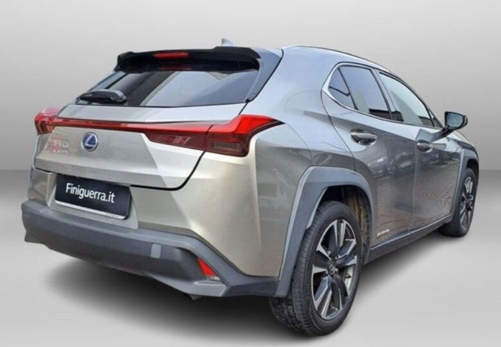 Lexus UX usata a Lecco (6)