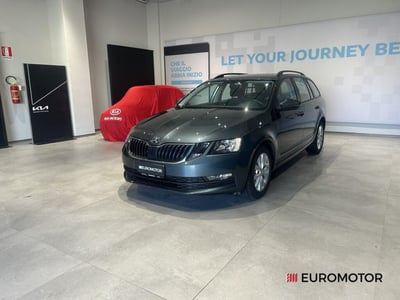 Skoda Octavia Station Wagon 1.6 TDI CR 115 CV Wagon Ambition  del 2019 usata a Modugno