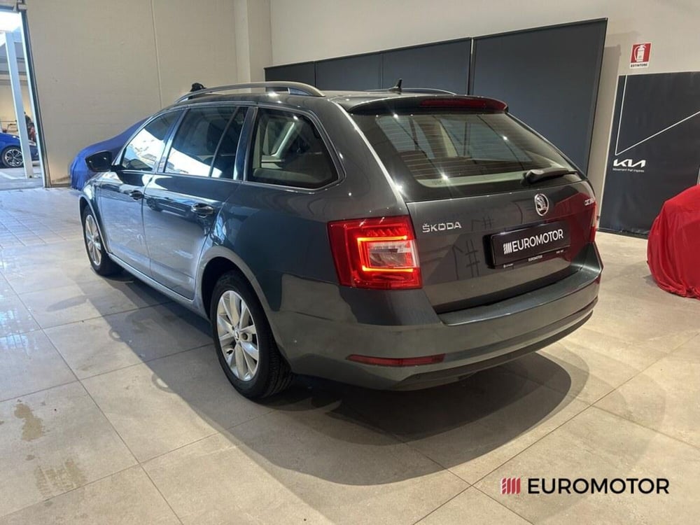 Skoda Octavia Station Wagon usata a Bari (7)