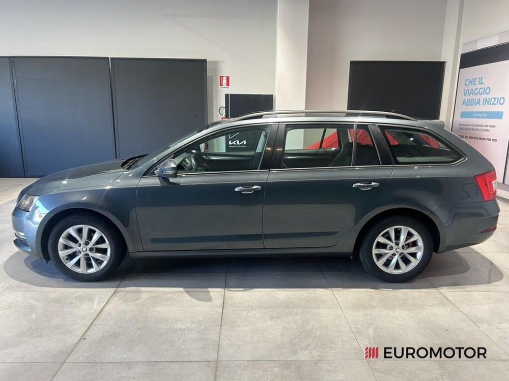 Skoda Octavia Station Wagon usata a Bari (8)