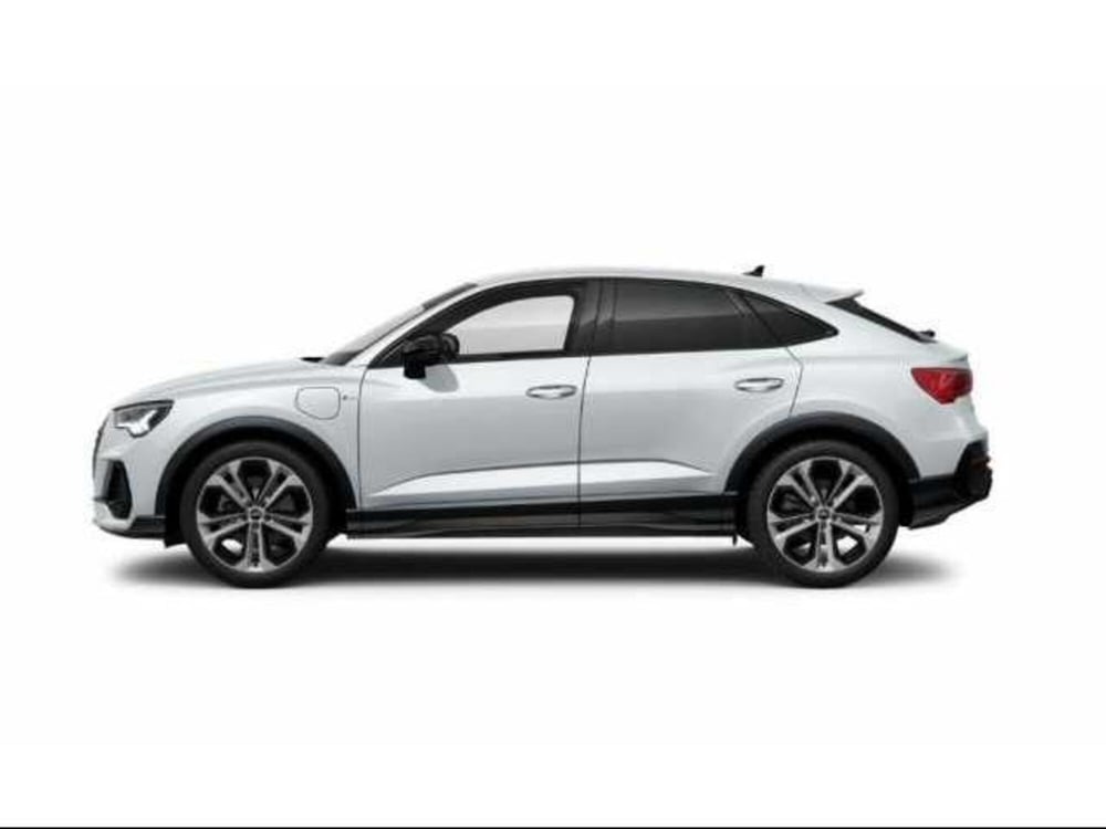 Audi Q3 Sportback nuova a Avellino (3)