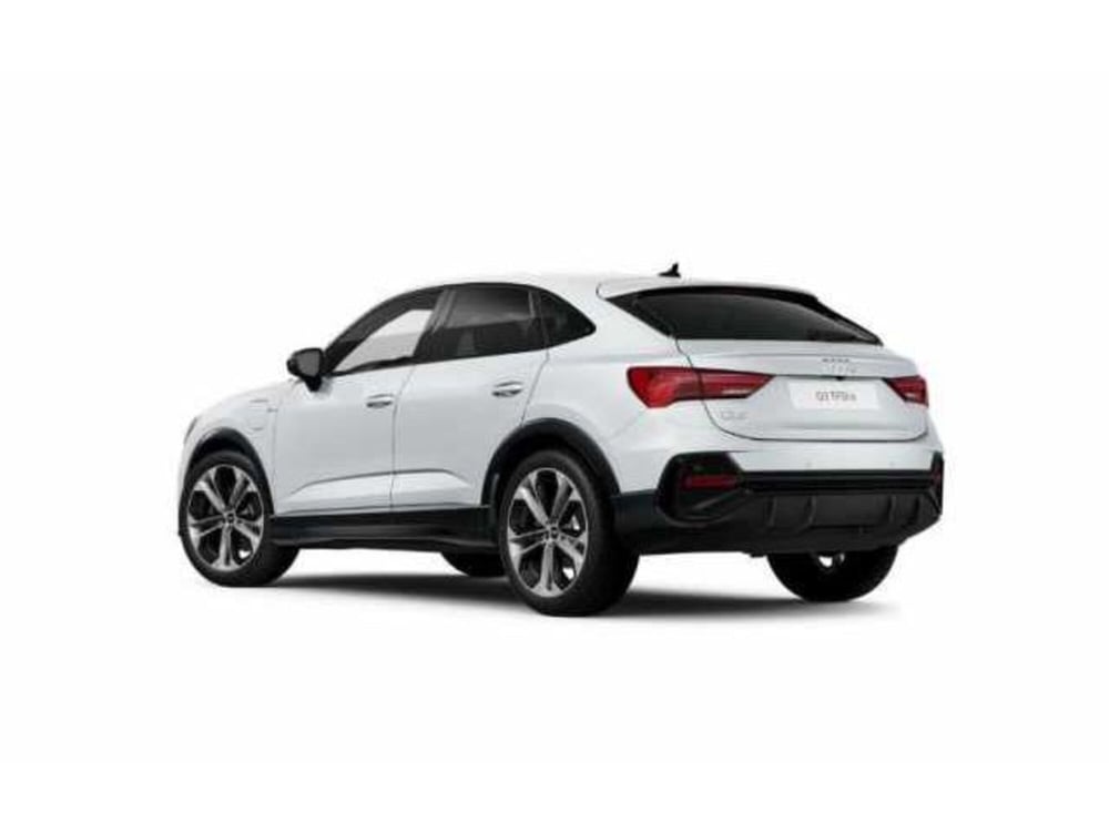 Audi Q3 Sportback nuova a Avellino (4)