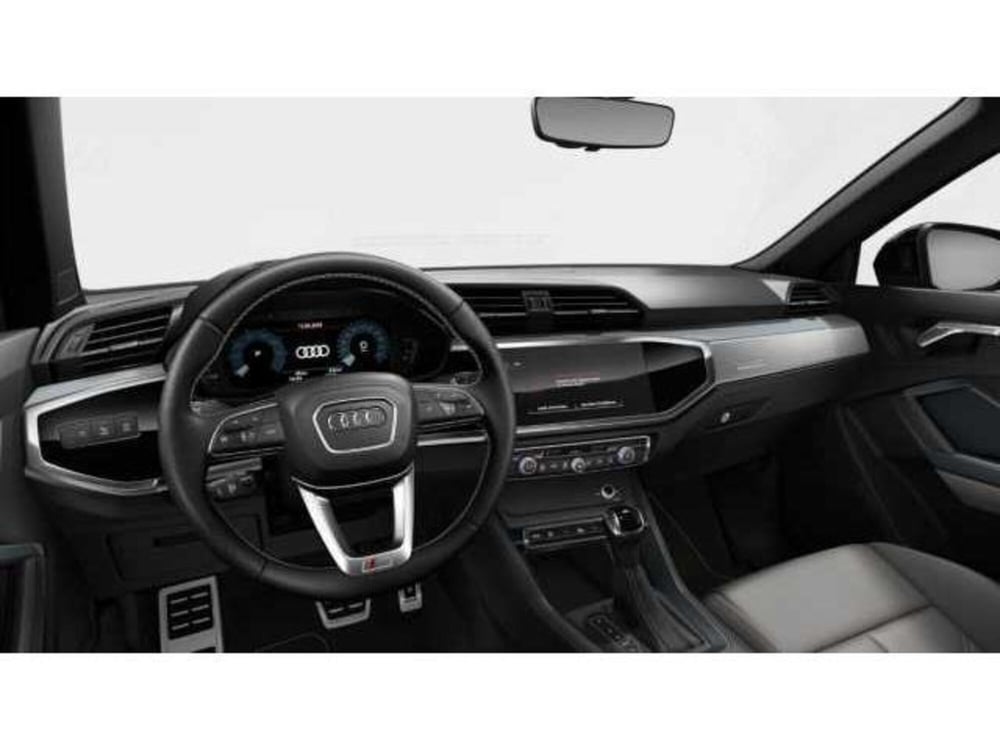 Audi Q3 Sportback nuova a Avellino (6)