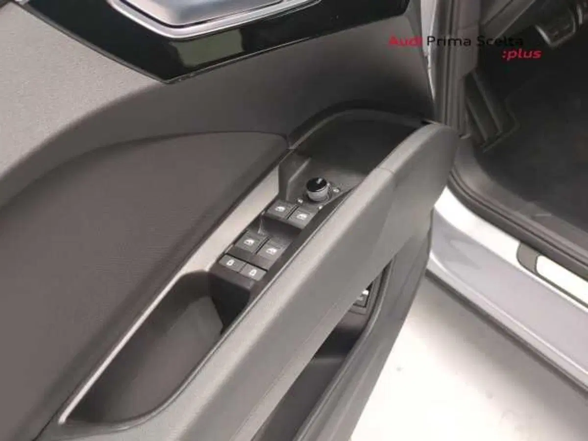 Audi Q4 usata a Avellino (18)