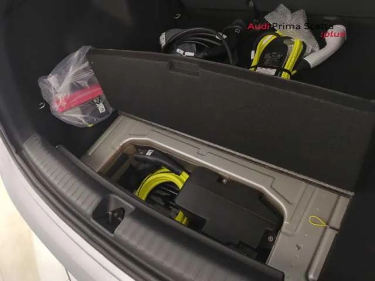 Audi Q4 usata a Avellino (9)