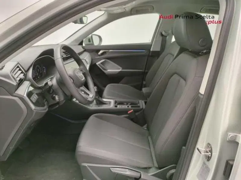 Audi Q3 Sportback nuova a Avellino (12)