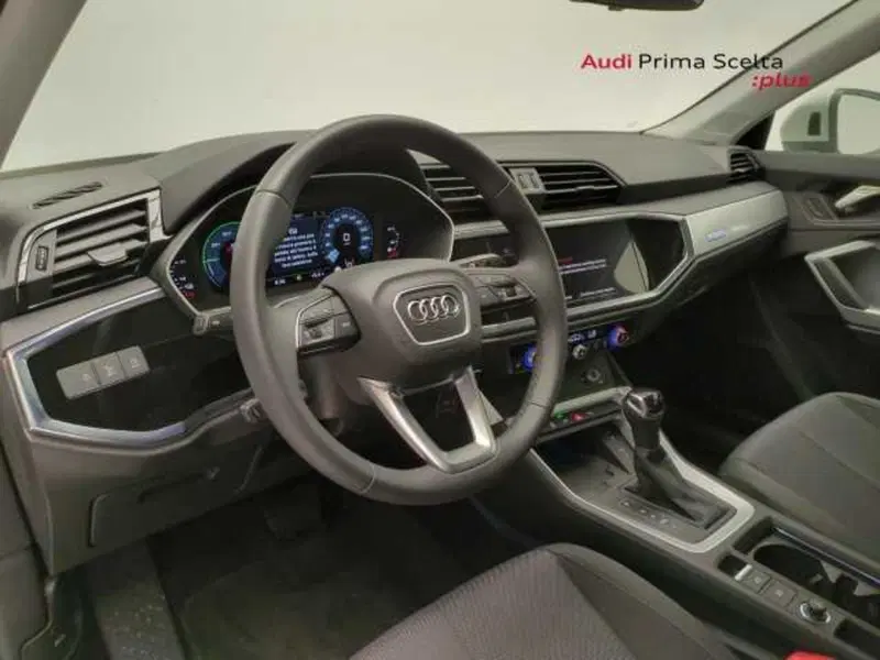 Audi Q3 Sportback nuova a Avellino (13)