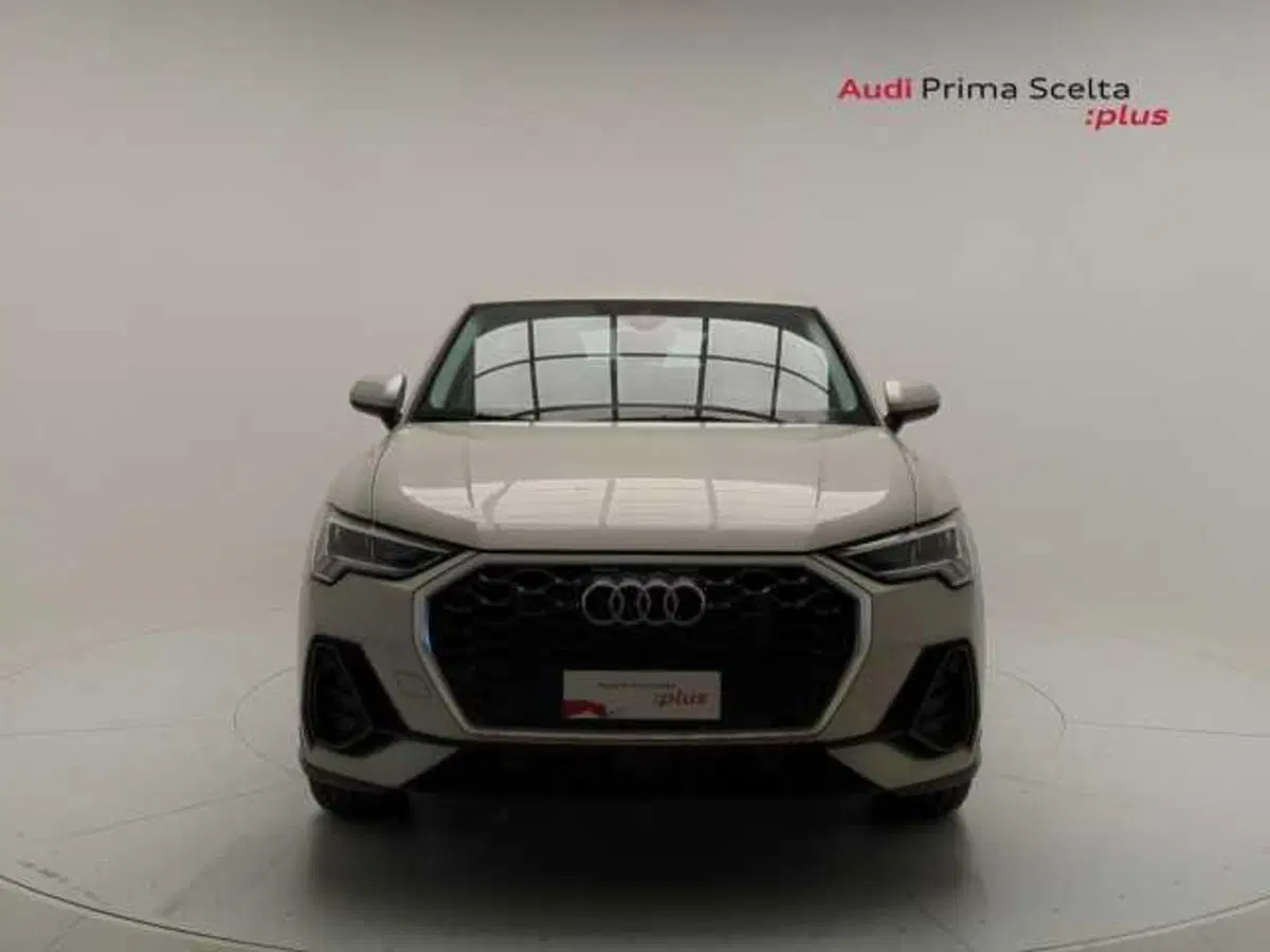 Audi Q3 Sportback nuova a Avellino (2)