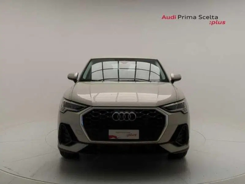 Audi Q3 Sportback nuova a Avellino (2)
