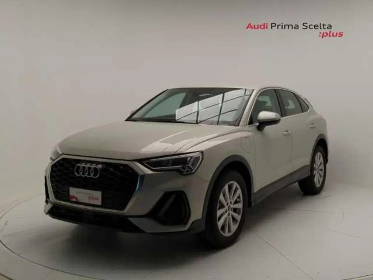 Audi Q3 Sportback nuova a Avellino (3)